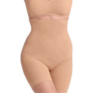 Honeylove SuperPower Short
Powerful NWT
sculpting Shapewear Size Medium